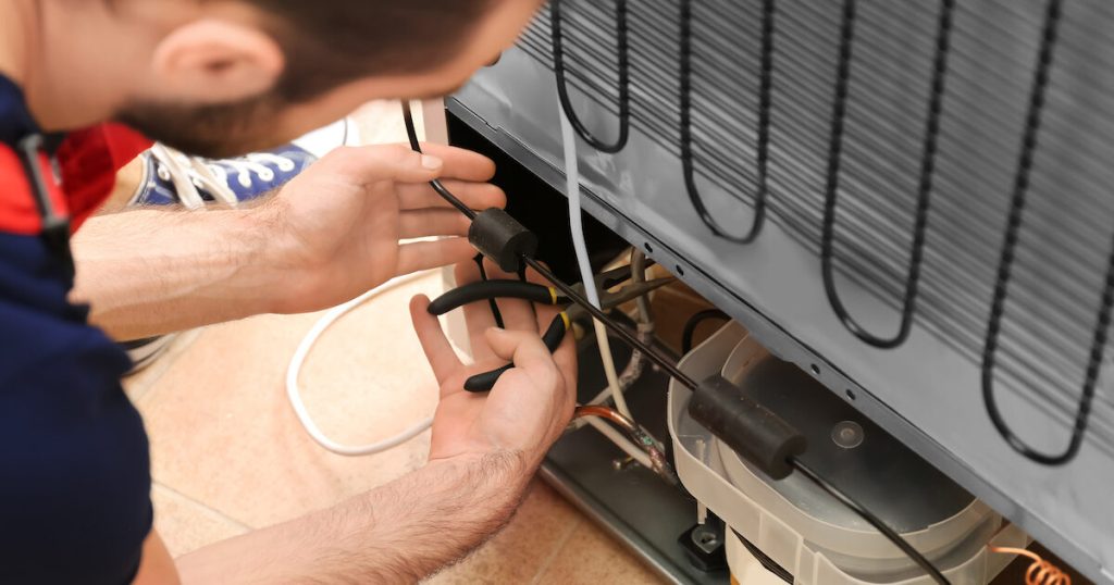 Когда холодильник точно нуждается в ремонте