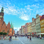 Безпека та впевненість під час подорожі: Усе про страхування для поїздок до Польщі